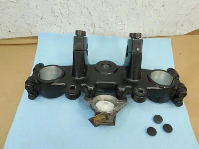 2007 Kawasaki KLR 650 Triplo Árvore Garfo Superior Braçadeira Suporte Ponte - Imagem 1 de 4