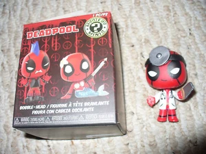 RAR! Funko Mystery Minis - Heart Doctor Deadpool - Minifigur 1/6 - Bild 1 von 1