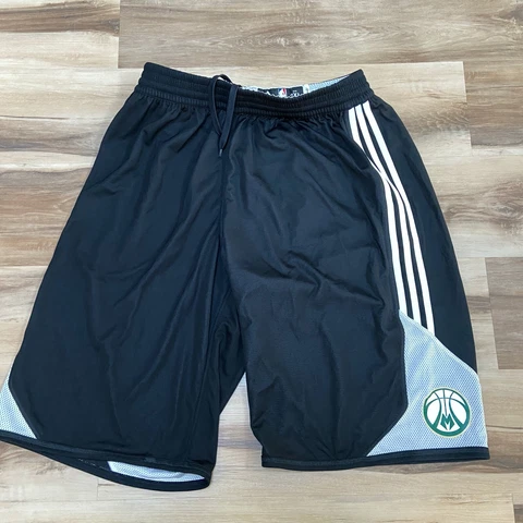 Milwaukee Bucks Shorts Mens 2XL +2 Authentic Player Issue NBA Adidas Cover