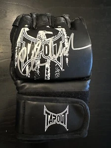 Chris Weidman / Signed TAPOUT Glove Autographed (With Damaged) - Picture 1 of 18