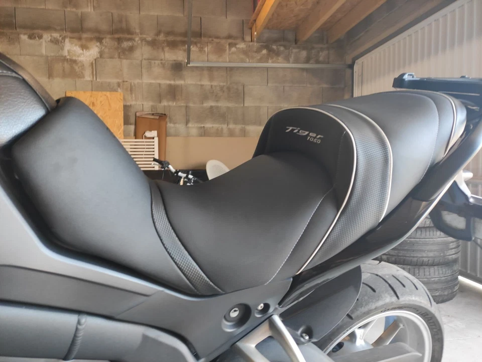 Deluxe Seat for TRIUMPH TIGER 1050 [≥2007] Top Sellerie - Изображение 1 из 1