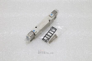 SMC Genuine NEW Surplus SY5240-5LOZ Rubber Seal Solenoid Valve VLV-I-1308=9H13-1 - Picture 1 of 11