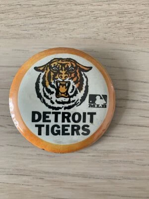 Vintage Detroit Tigers MLB Pin Small Pinback Button Baseball Original - Image 1 of 3