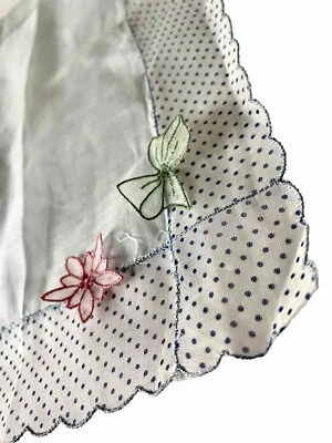 Pañuelo vintage aplique arco y flor azul lunares borde pañuelo luz Foto 1 de 4