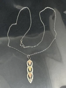 Black Hills Sterling Silver /10K Gold 2 Tone Leaves Pendant Chain Necklace 3.06g - Picture 1 of 7