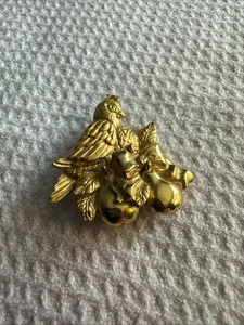 Vintage RR Robin Rush Christmas Holiday Brooch Pin Partridge Pear Tree Gold EUC - Picture 1 of 4