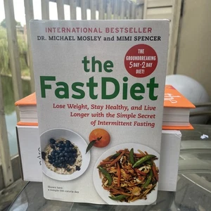 The FastDiet : Lose Weight, Stay Healthy, and Live Longer with the Simple Secret - Bild 1 von 3