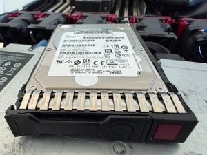 HPE 2.4TB 10K 12Gb 2.5" SAS SC HDD 881507-001 881457-B21 BANDEJA EN BLANCO EG002400JWJN - Imagen 1 de 6