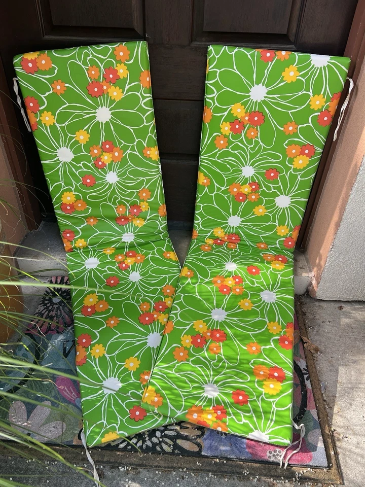 "Par (2) cojines de vinilo florales retro chaise césped sillón 53"" X 15"" DE COLECCIÓN" Foto 1 de 4