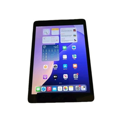 Apple iPad 8th Gen, 128GB, Wi-Fi, 10.2 inch - Space Grey - CRACKED. ( DK751) - Image 1 of 4