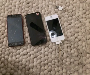 IPHONE SURTIDO 3 ANTIGUOS DAÑADOS/PIEZAS - Imagen 1 de 2