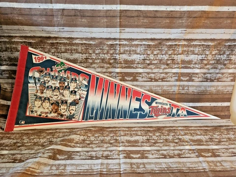 1991 World Series Champions Minnesota Twins Pennant Team Photo Puckett FREESHIP Cover