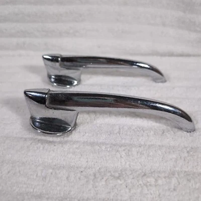 Juego de 2 manijas de puerta interiores Lincoln Mercury años 50 con respaldo de ala cromadas coche de colección Foto 1 de 4