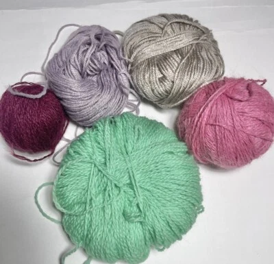 UNBRANDED  YARN. Lot Of 5 .multiple colors . I Combine Shipping - Image 1 of 3