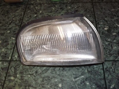 93-97 USDM OEM Infiniti J30 luz de esquina lateral del pasajero delantero 212-63365 FR  Foto 1 de 4