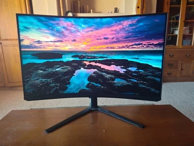 Samsung Odyssey Neo G8 32'' 4K UHD VA LED Curved Gaming Monitor - Image 1 of 3