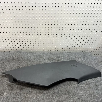 2008-2009 GM Pontiac G8 painel de vela interior motorista esquerdo traseiro fabricante de equipamento original pilar C - Imagem 1 de 4