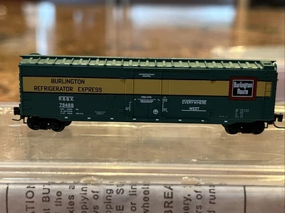 Micro-Trains MTL Z Scale 50700370 RBBX Burlington Refrigerator 50' Boxcar #79468 - Image 1 of 3