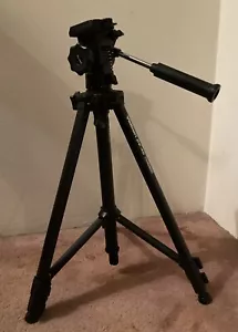 Velbon Dempokan DV40 Video Tripod Great Condition Pan/Tilt Head Metal Stud Feet - Picture 1 of 9