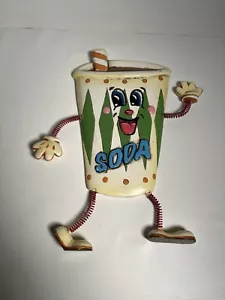 De colección Soda Cerámica Colgar Pared Cine Brazos Piernas Placa Decoración Bebida Snack Difícil de Encontrar - Imagen 1 de 3