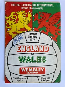 Kevin Keegan - Captain of England v Wales Championship - Original HS Autograph - Picture 1 of 4