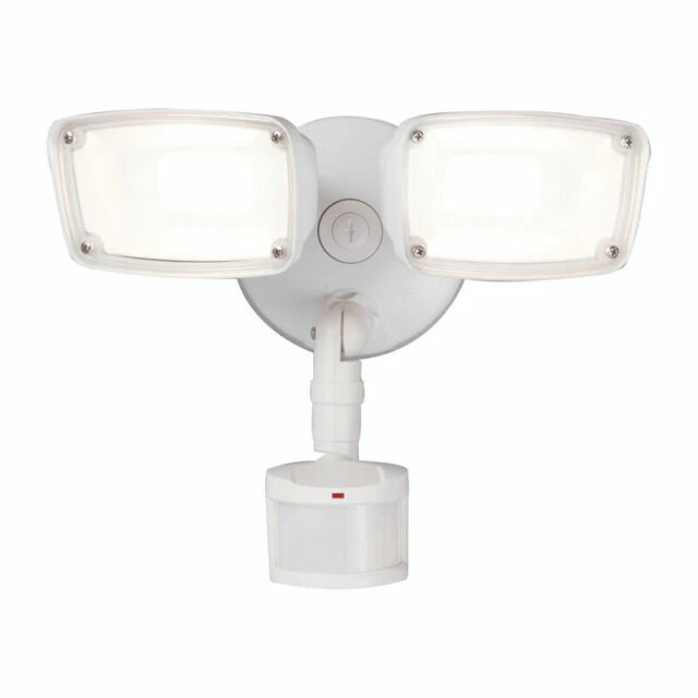 Cooper Lighting MST203T18W Flood Light - White - Image 1 of 1