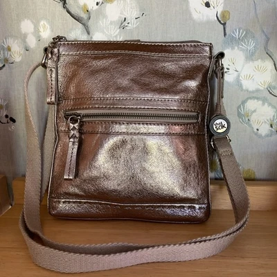The Sak Lucia Leather Crossbody Messenger Bag Purse Metallic Crossbody *CLEAN  - Image 1 of 4