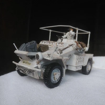 Volkswagen Type 82E Kubelwagen tedesca versione invernale 35 minuti scala 1/16 - Immagine 1 di 4