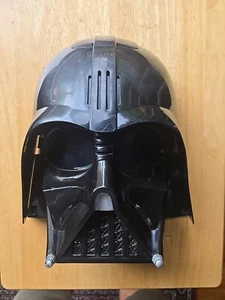 2013 Star Wars Darth Vader electronic voice changing helmet mask Hasbro tested - Picture 1 of 4