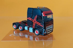 Herpa 318624 Volvo FH 16 GL XL 2020 SZM mit Schwerlastturm, schwarz/rot 1:87 - Picture 1 of 2