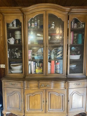 Antigua China Hutch Foto 1 de 2