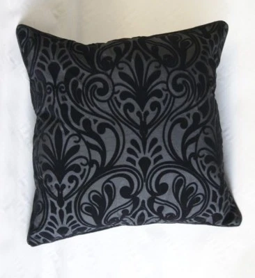 4x 18" Manhattan Damask Flocked Black Cushion Covers /Plain Reverse RRP £51.95 - Image 1 of 4
