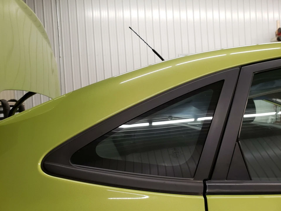 Ford Fiesta 2013 sedán pasajero cuarto derecho ventana de cristal solamente Foto 1 de 1