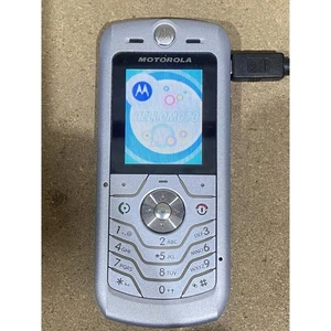 Motorola L6 Mobile Phone Silver 2.0" LCD Display 0.3MP 10MB ROM 820mAh miniUSB - Picture 1 of 12