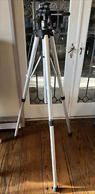 Davis & Sanford Model SBC/F-10 Aluminum Camera Camcorder Tripod with Fluid Head - Image 1 of 4
