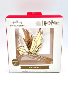 Hallmark Premium Wizarding World Of Harry Potter 2021 llave alada adorno dorado - Imagen 1 de 3