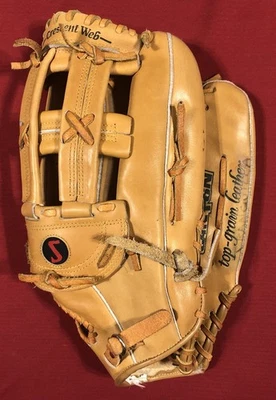 Spalding Canton Competition Series LH Glove 13” - Image 1 of 4