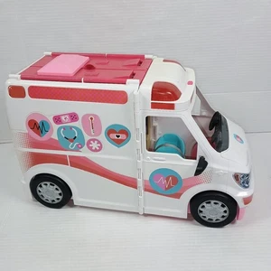 Barbie Krankenwagen Pflege Klinik Lichter Sirene getestet funktioniert - Bild 1 von 11