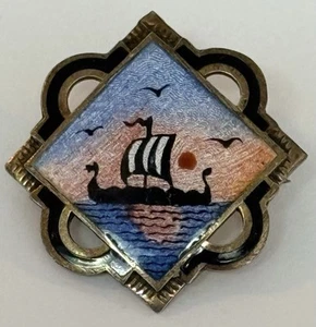PIN SOLAPA NORNE Vintage Esmalte 1” Pulgada 925s con ENVÍO Velas Pájaros Incluye Caja - Imagen 1 de 3