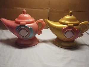2 Plastic Childrens Musical Light up Teapots - Picture 1 of 5