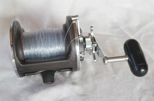 Vtg DAIWA Sealine 50H Fishing Reel Japan made star drag  - Picture 1 of 5