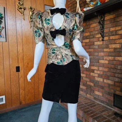 Mini vestido vintage anos 80 Gaudy dourado metálico brocado recortado coquetel mexer M - Imagem 1 de 4