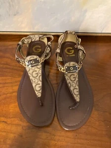 G by Guess Thong Flat Sandals Women's Size 9 Brown Logo Gold - Picture 1 of 8