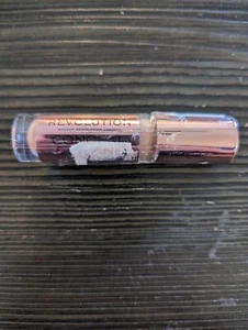 Makeup Revolution Conceal & Define Concealer, Full Coverage Makeup Concealer, Ma - Picture 1 of 3