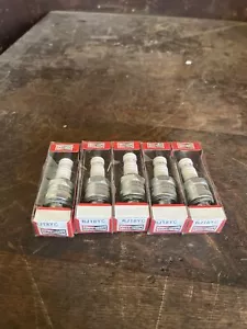 5 NOS Champion RJ18YC Spark Plugs - Picture 1 of 5