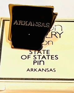 Avon STATE OF STATES PIN ~ ARKANSAS Tie Tack Lapel Gold tone NOS VINTAGE 1982 - Picture 1 of 1