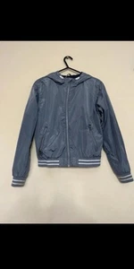 Chaqueta ligera gris y blanca con capucha 11 años - Imagen 1 de 2