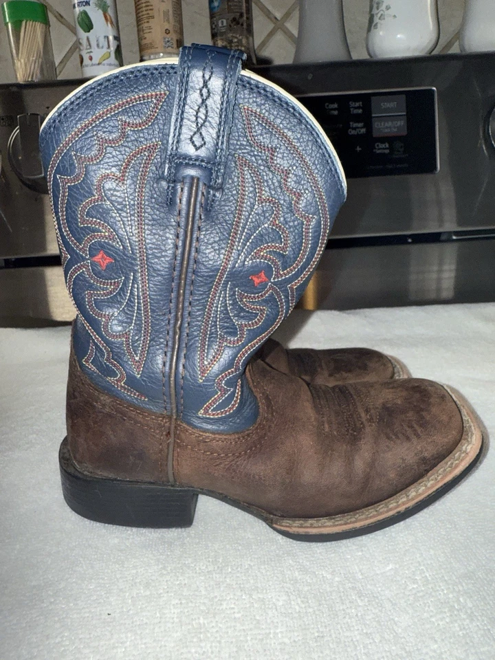 Bota caubói ocidental Ariat 10001863 desenho rápido biqueira quadrada azul/marrom meninos 11,5 - Imagem 1 de 1