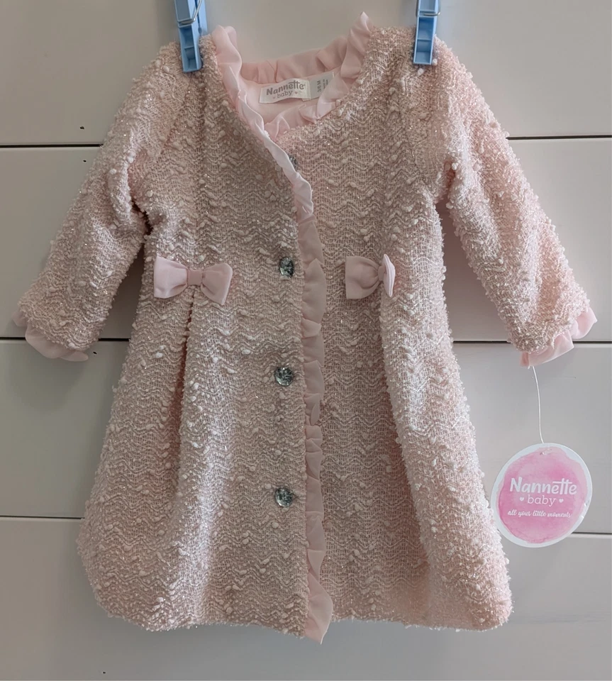 Nanette Bebé 3-6 Meses Vestido Abrigo Rosa Manga Larga Diamante Botones Cintas Nuevo Foto 1 de 4