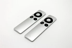 LOT OF 2 OEM APPLE TV REMOTE for 1st 2nd 3rd GEN A1294(MM4T2AM/A) - Picture 1 of 2